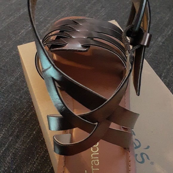 Sandles - Picture 5 of 5